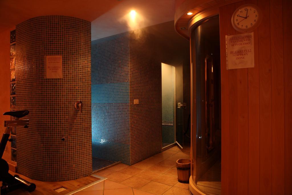 Hotel Residence Valverde 그레소니라트리니테 외부 사진